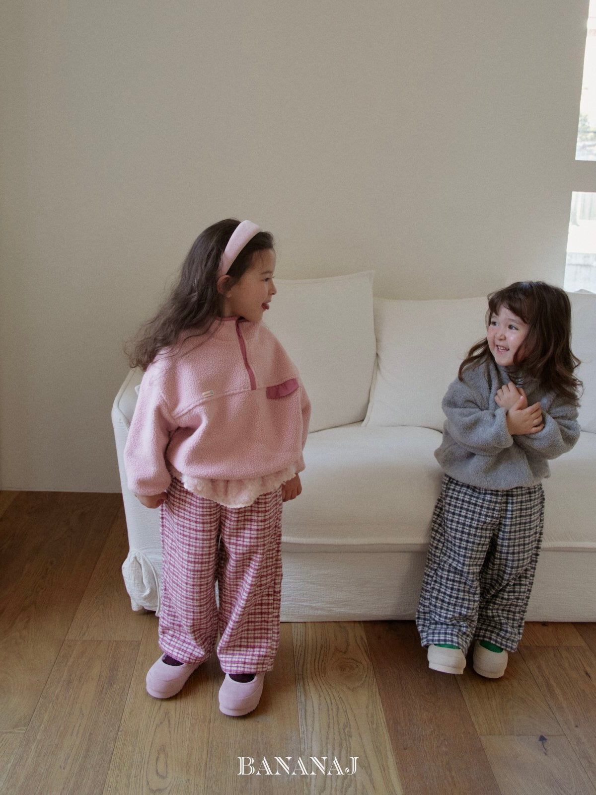 Lightweight half zip-up