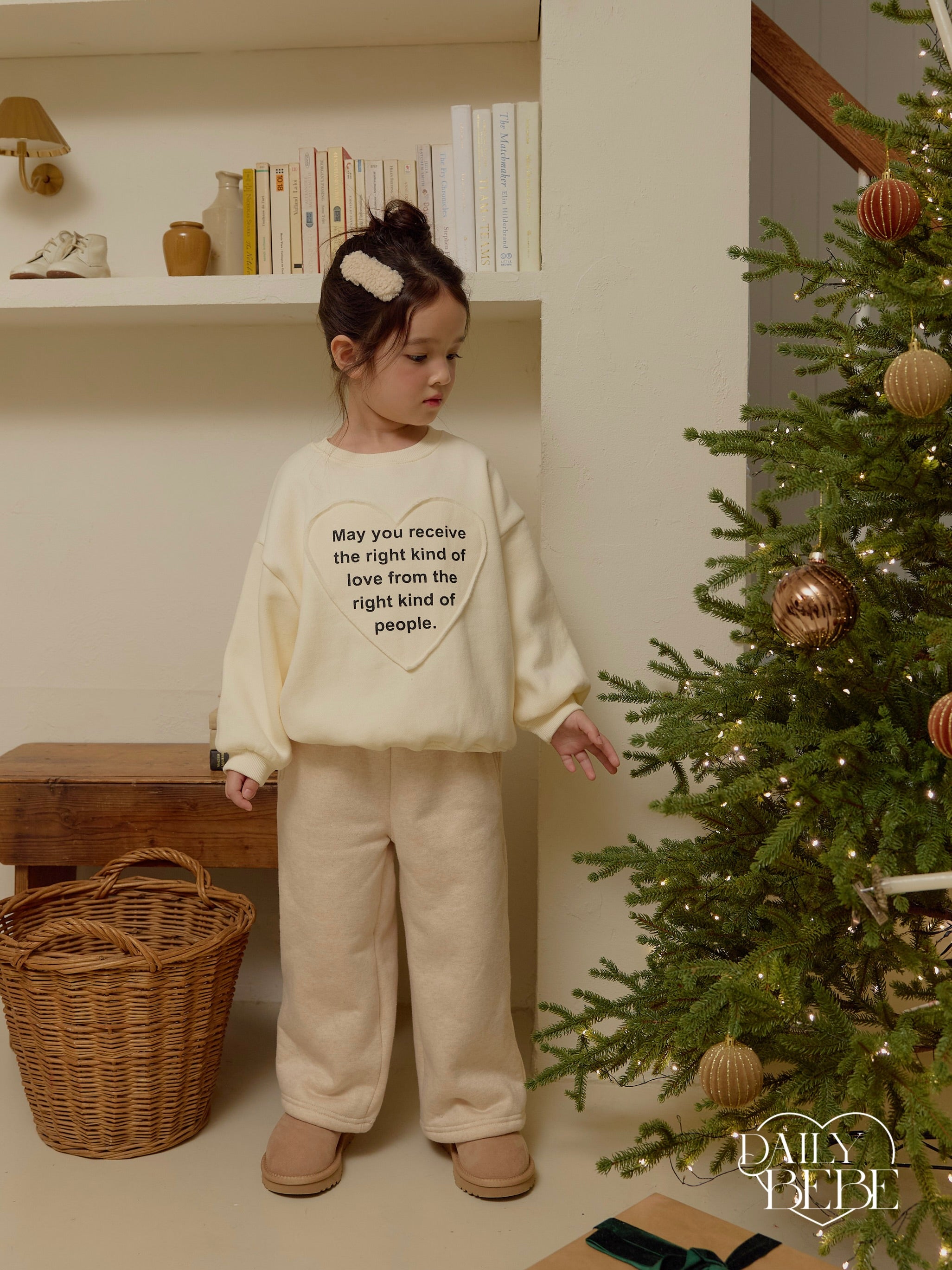 Heart patch sweatshirt