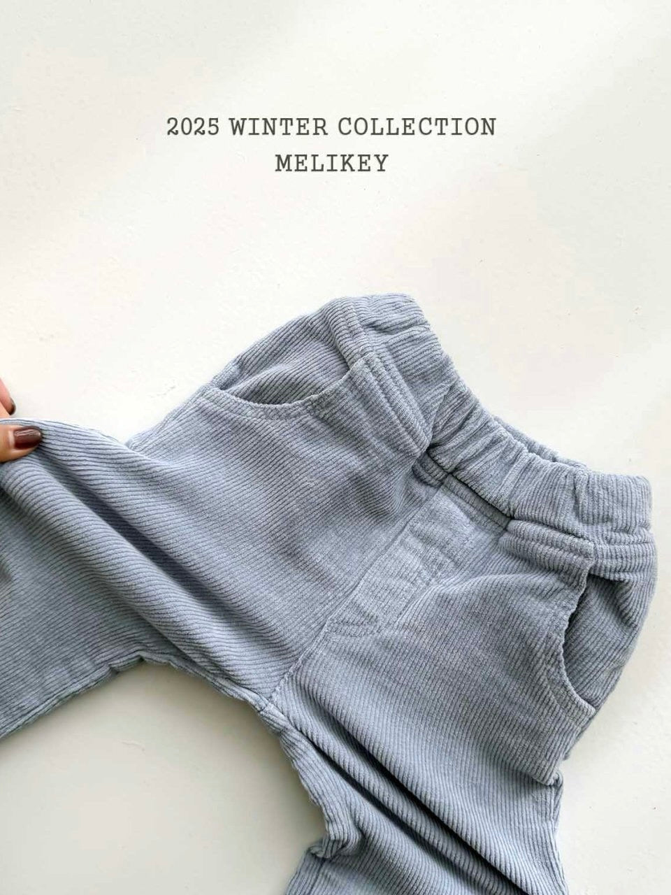 Marshmallow bootcut pants