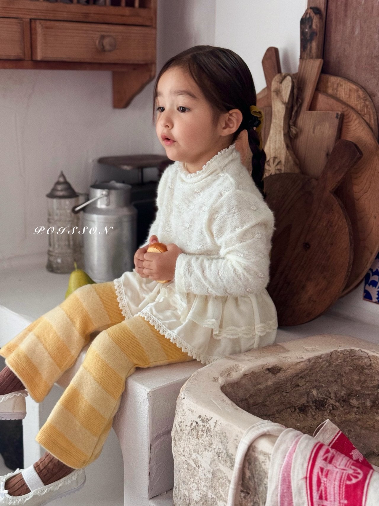 Winter lace half neck T