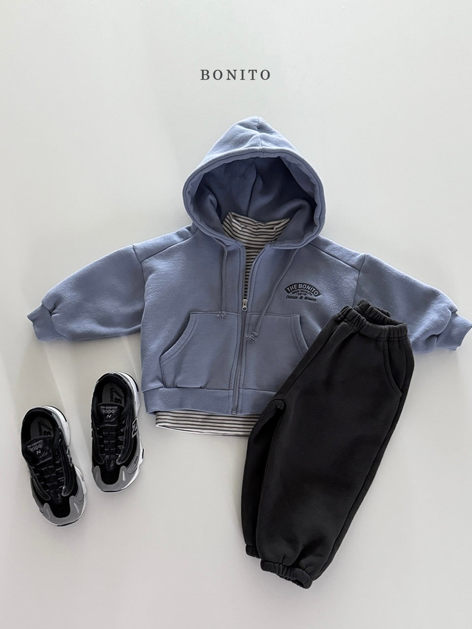Front slit zip-up hoodie