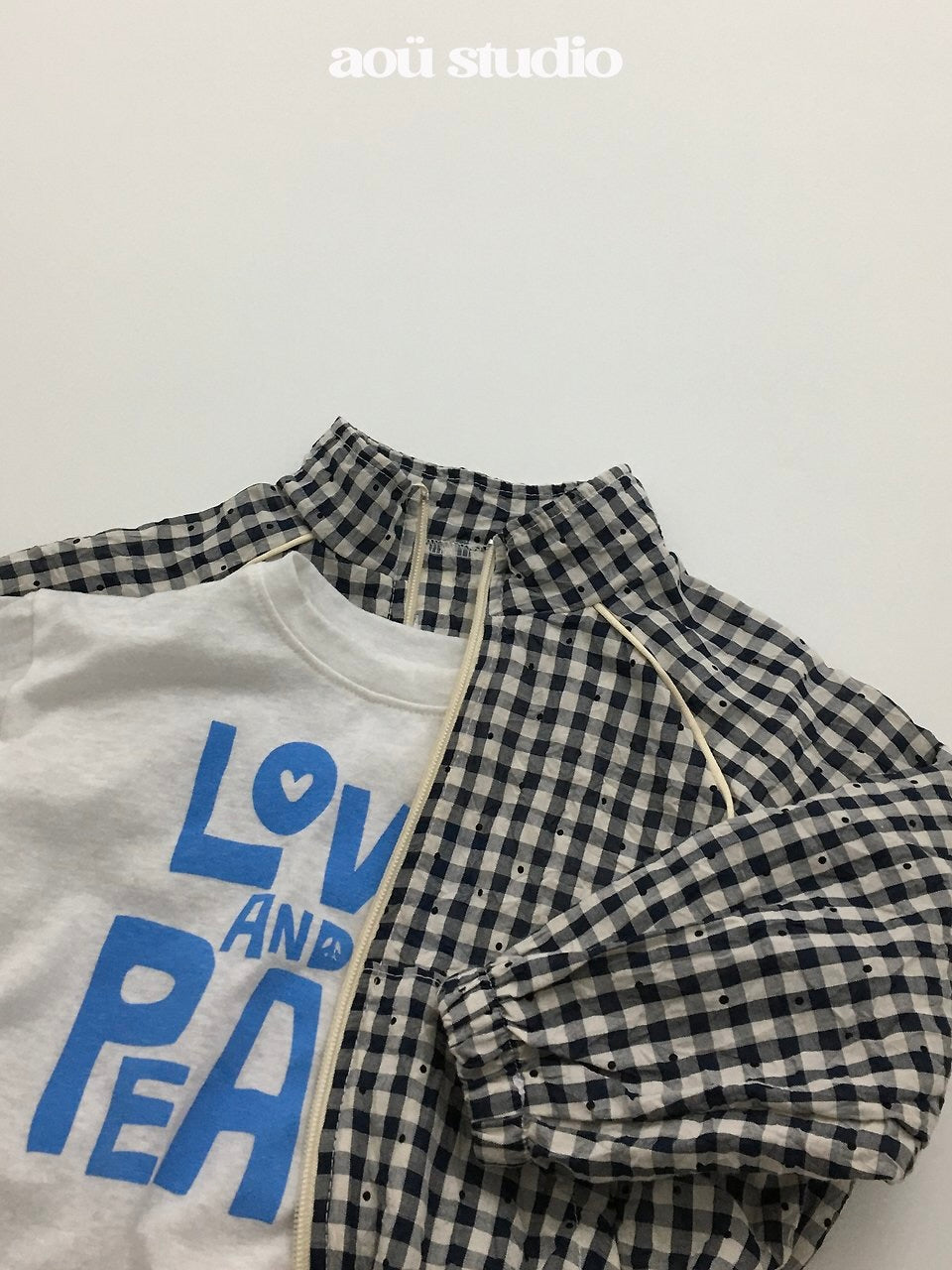 Love & peace T