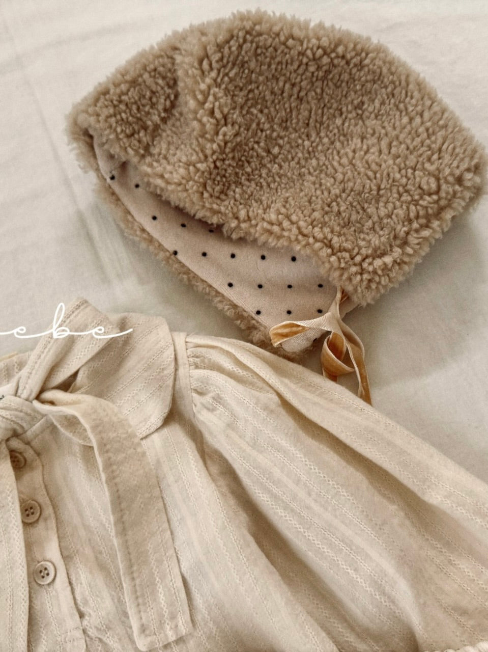 Teddy bear reversible bonnet (baby)