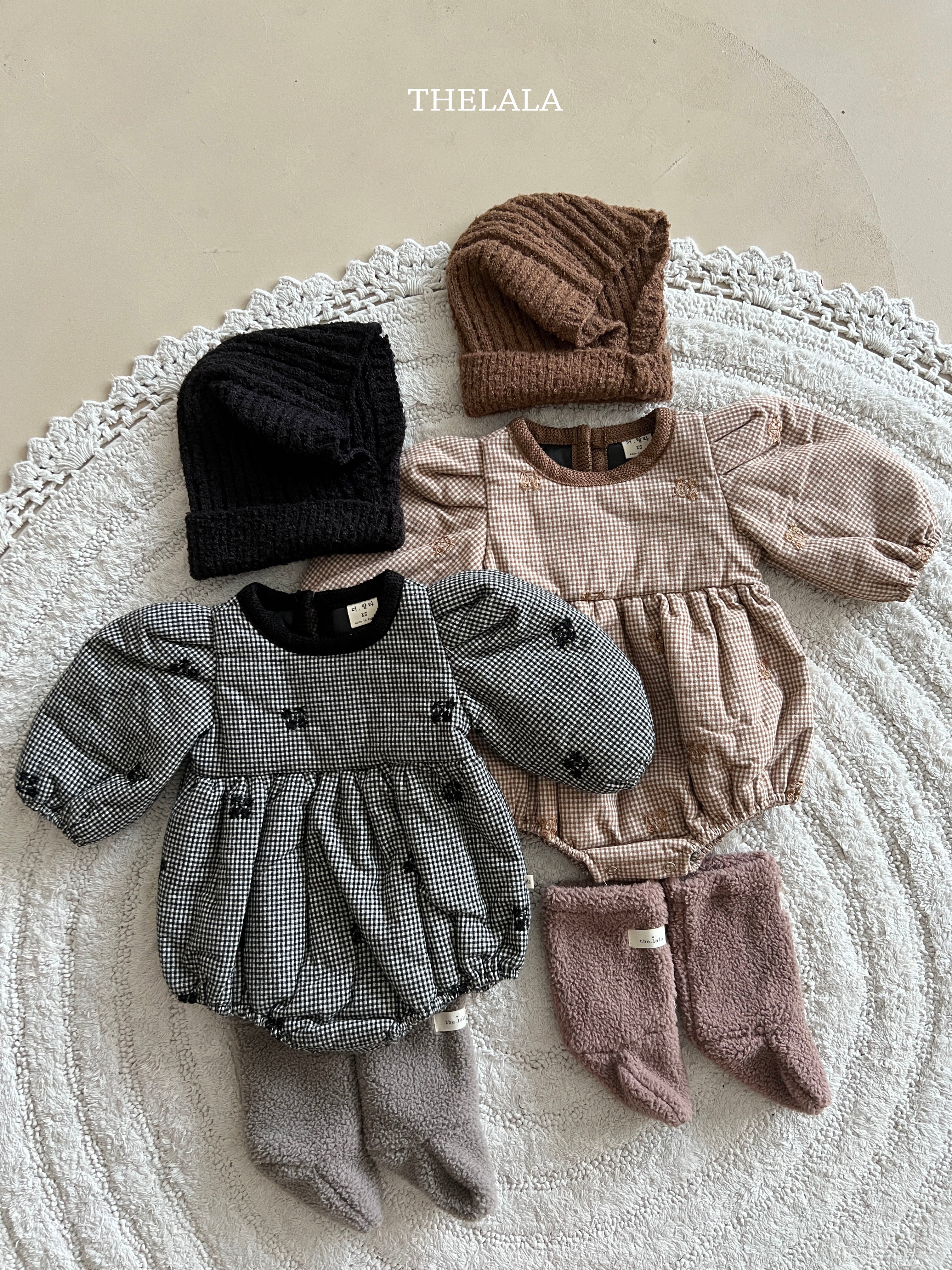 Pie embroidery rompers