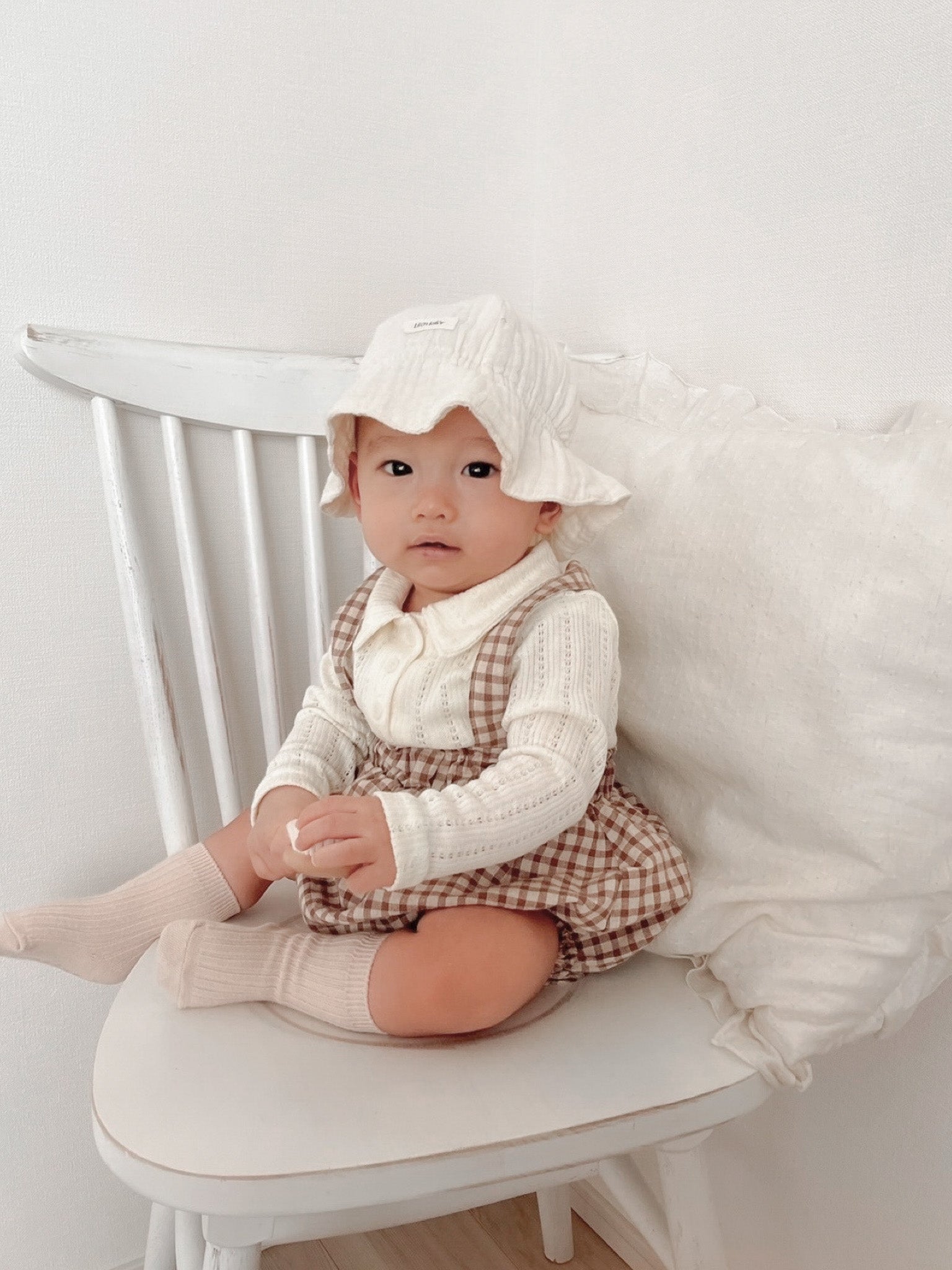 Eyelet soft collar T