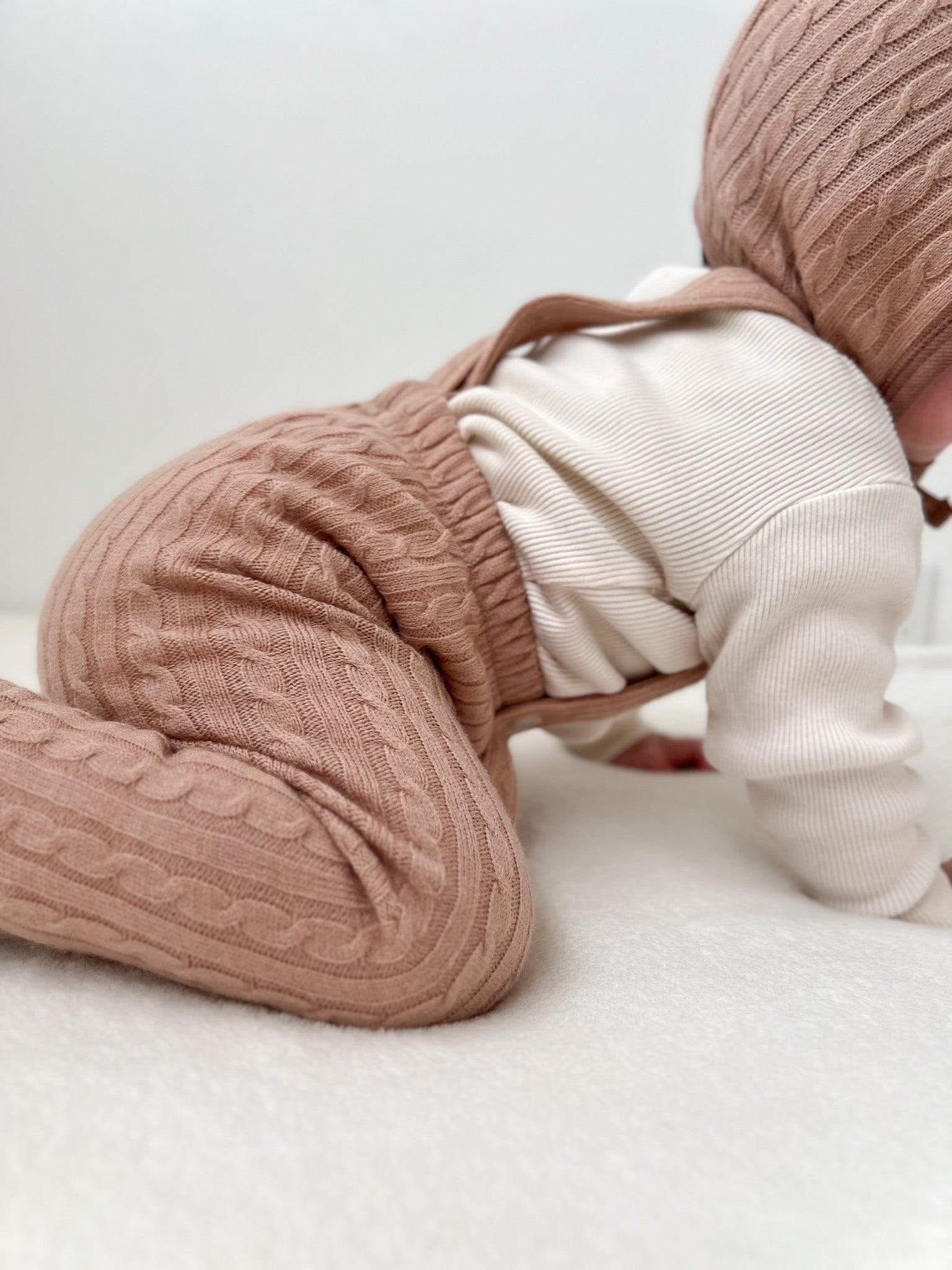 Ellis knit suspender leggings set