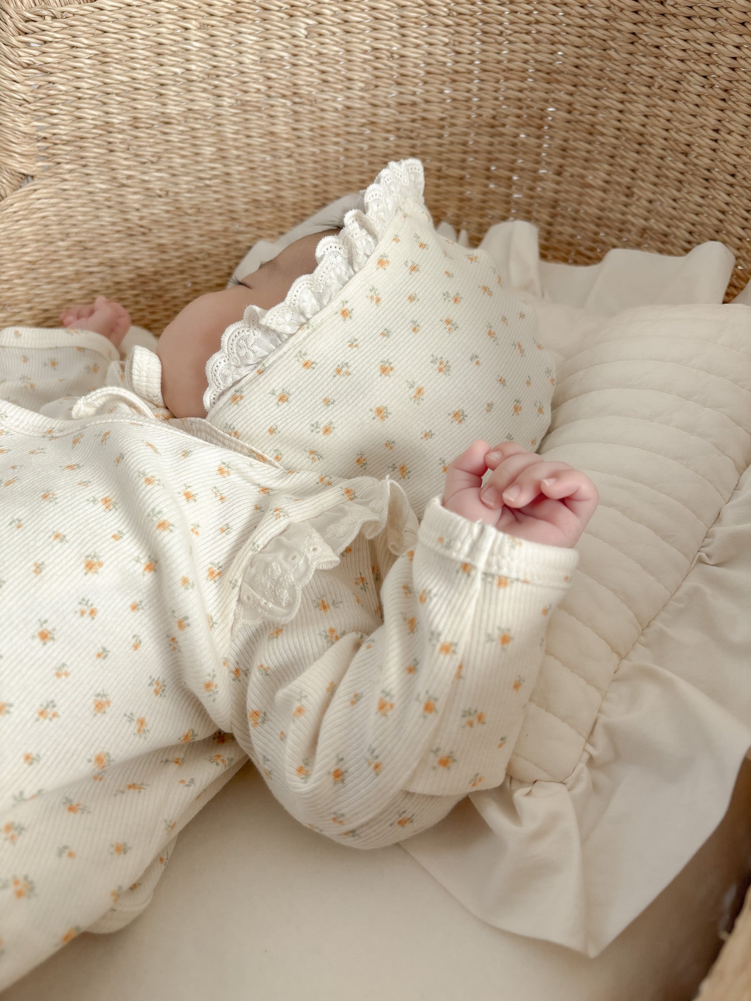 Petit flower bodysuit