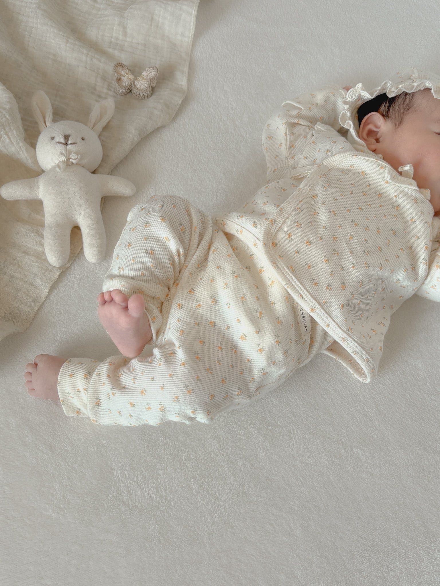 Petit flower bodysuit