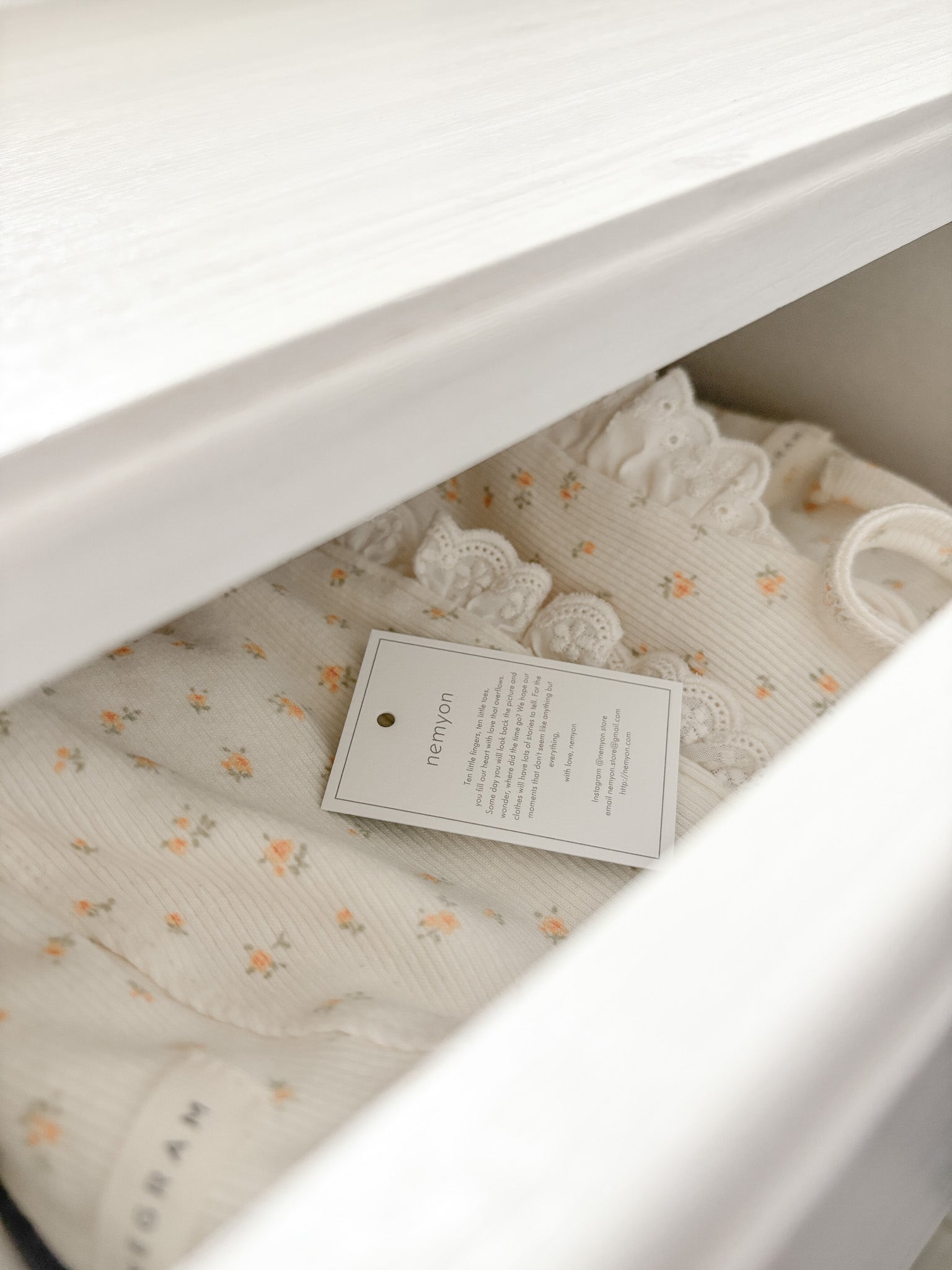 Petit flower bodysuit