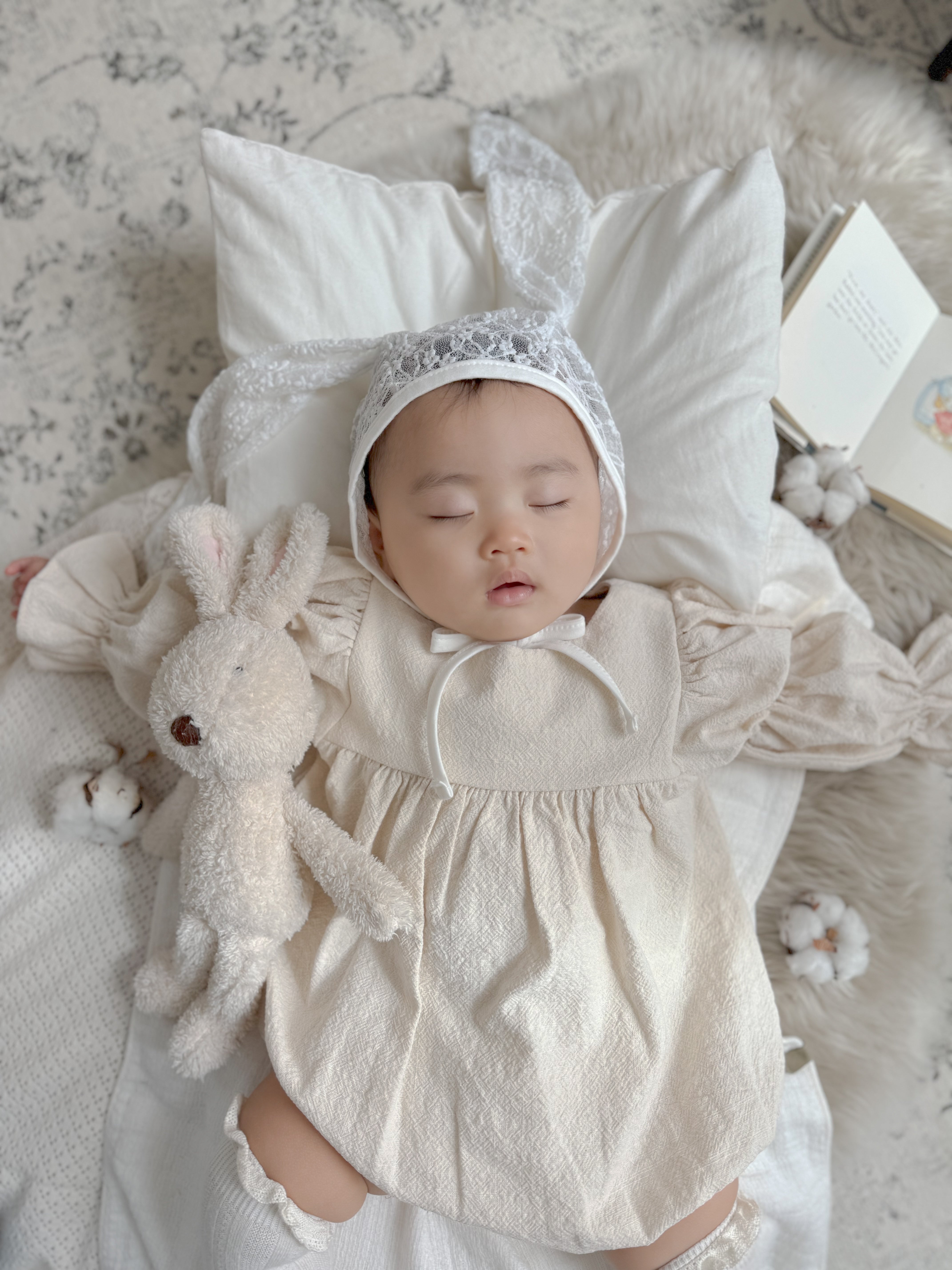 Bunny lace bonnet