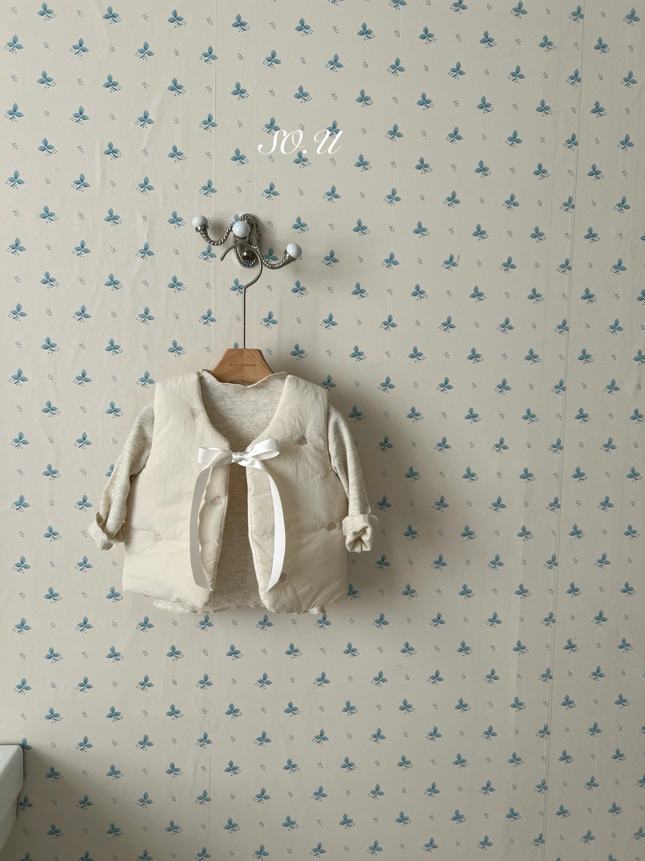 Heart embroidery padding vest