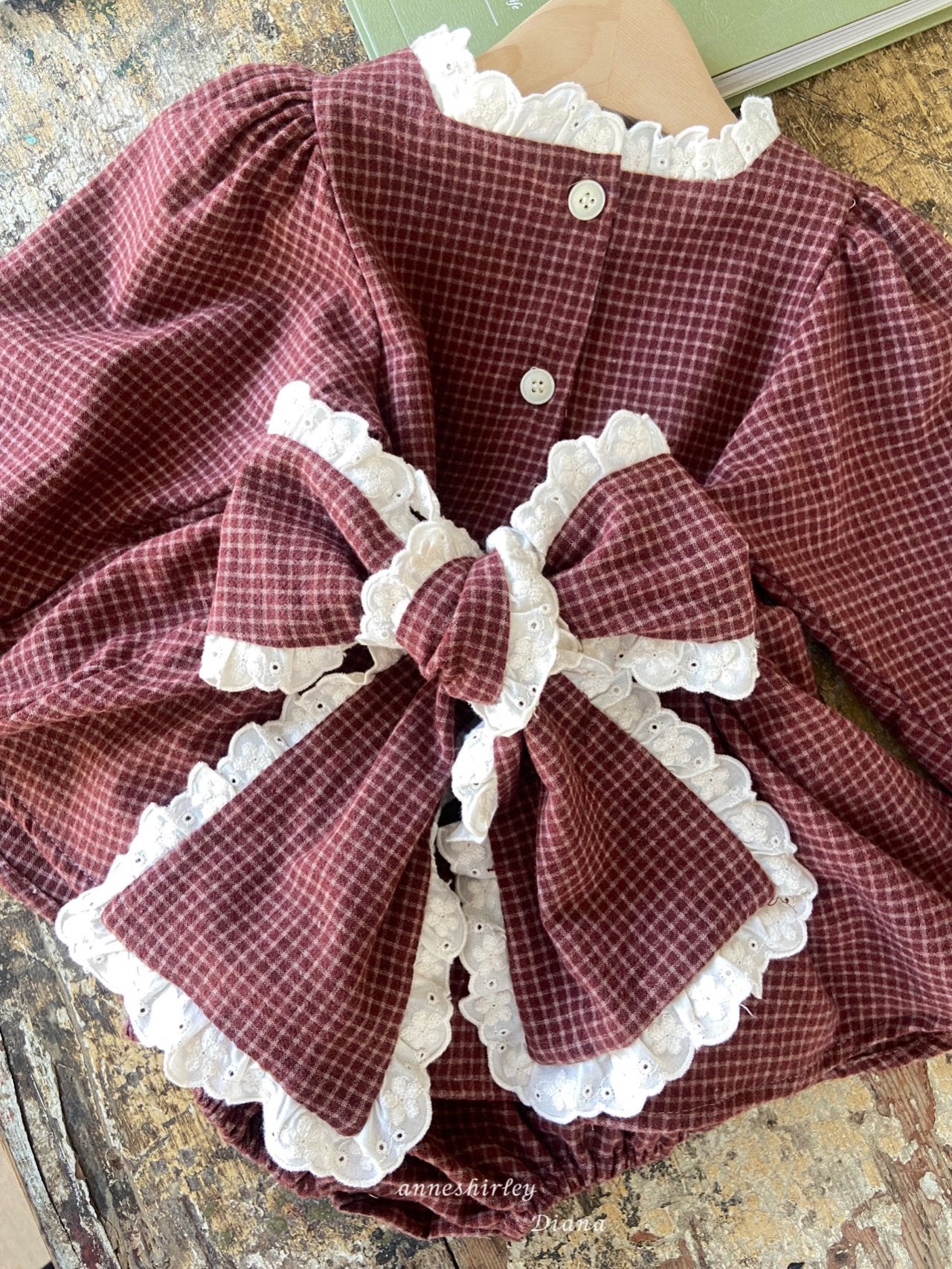 Carol lace ribbon suit