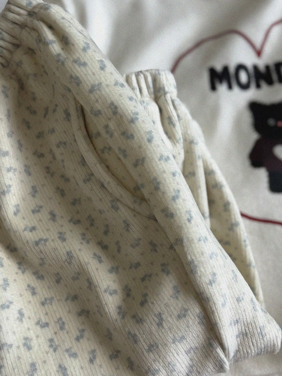 Flower boa jogger pants