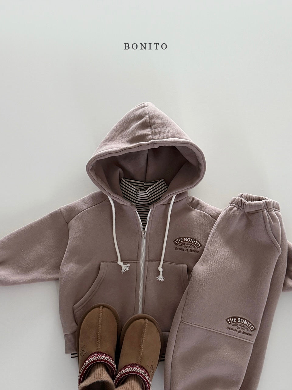 Front slit zip-up hoodie