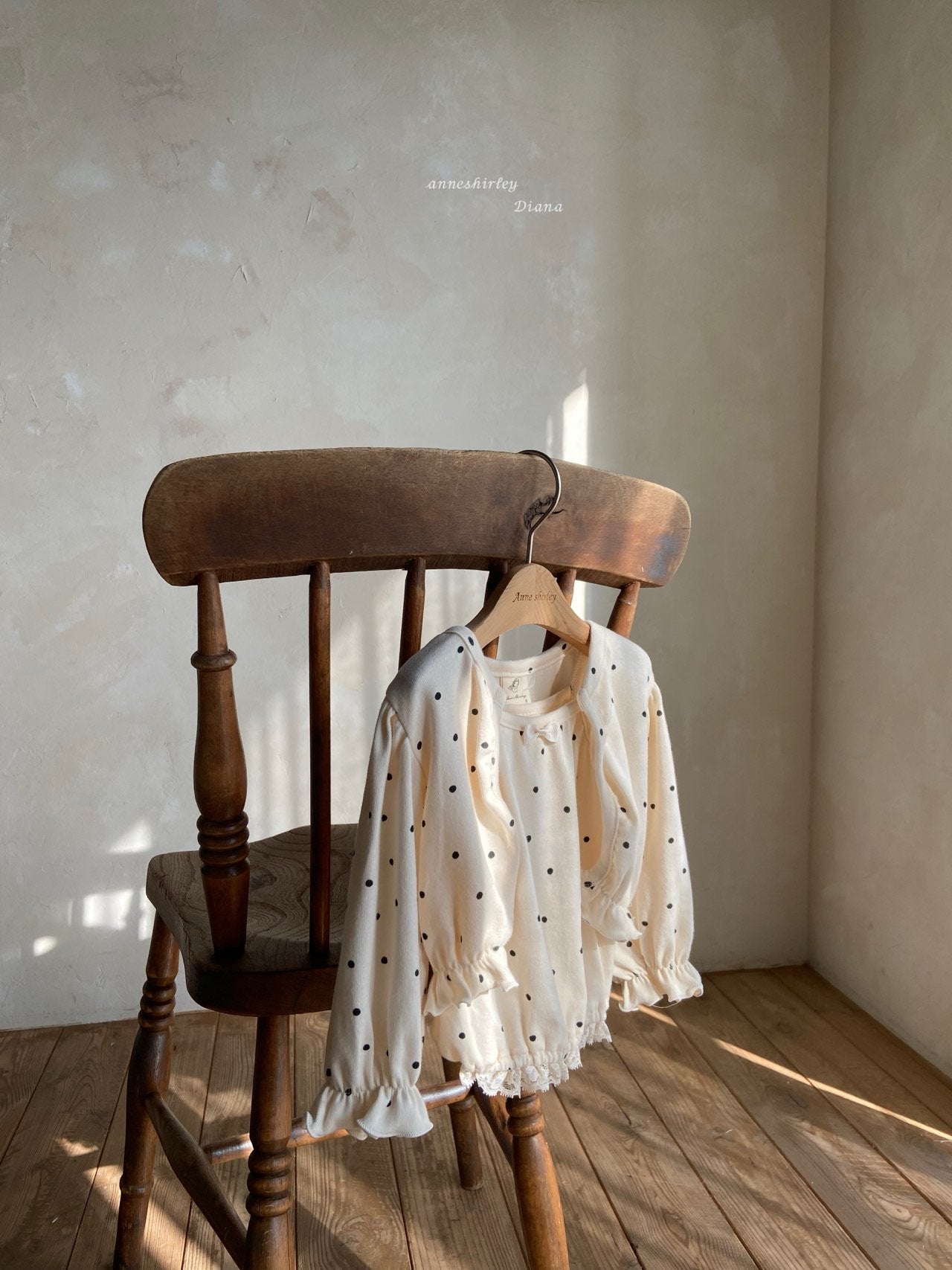 Berry sleeveless top