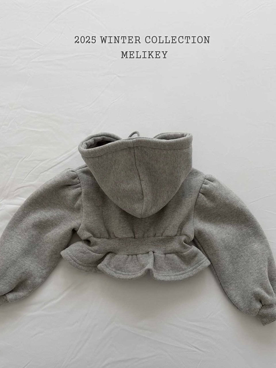 Short frill zip up hoodie