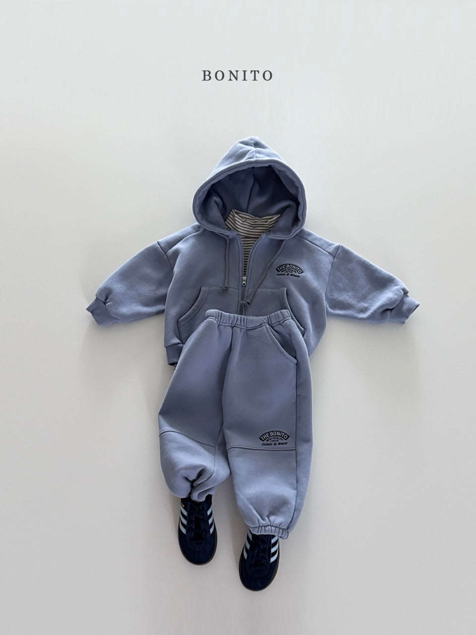 Front slit zip-up hoodie