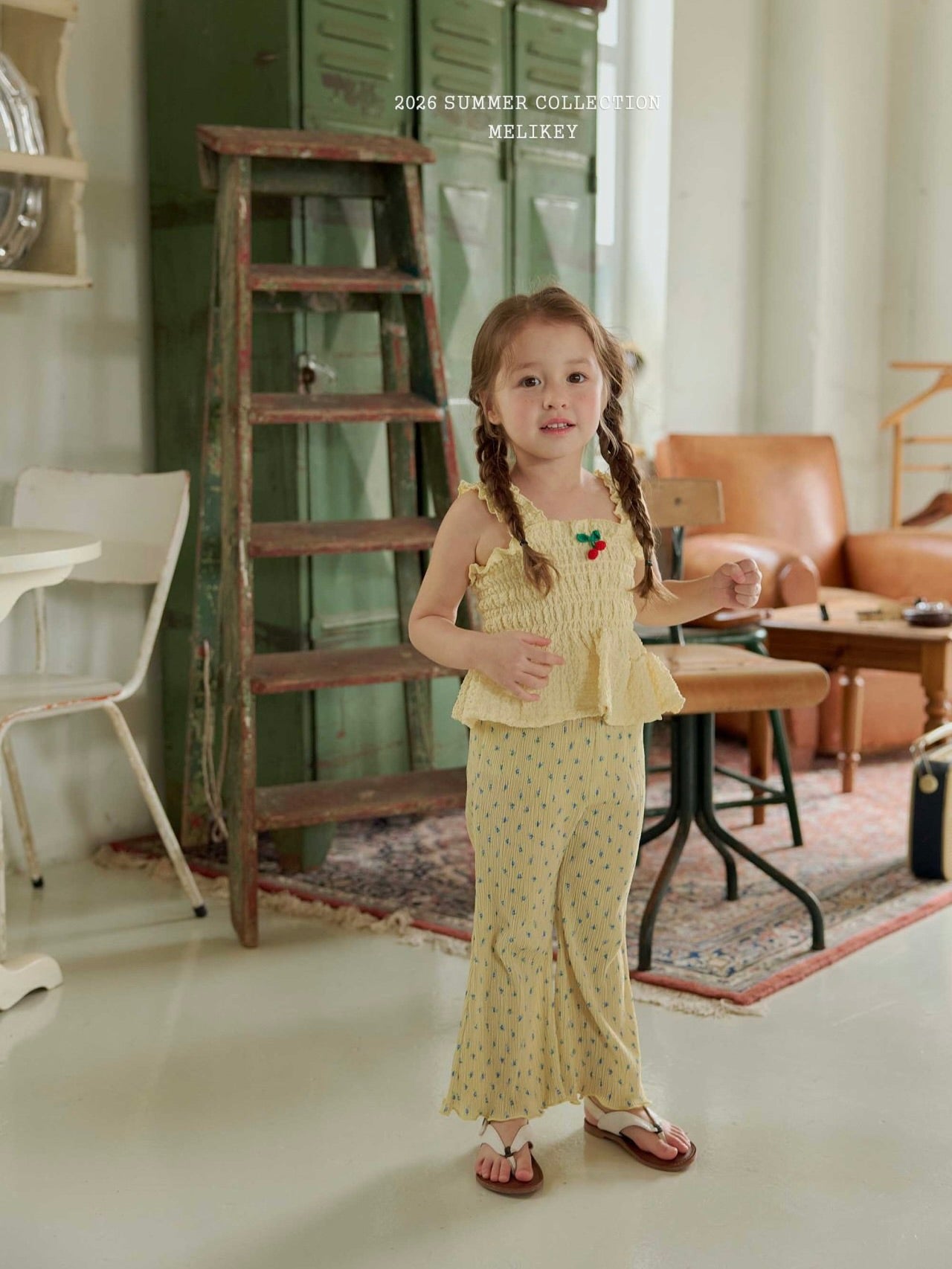 Cherry tucking blouse