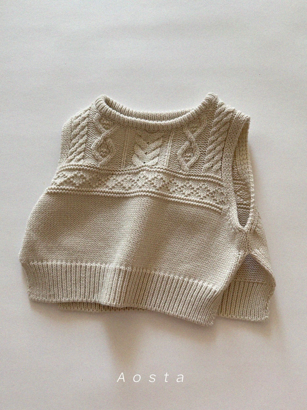 Knit vest