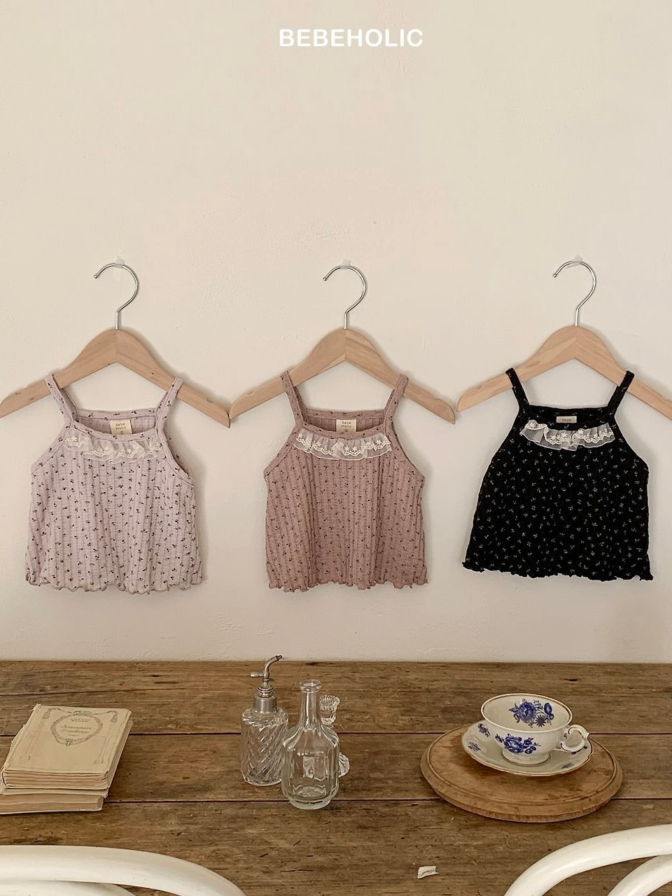 Frill sleeveless top