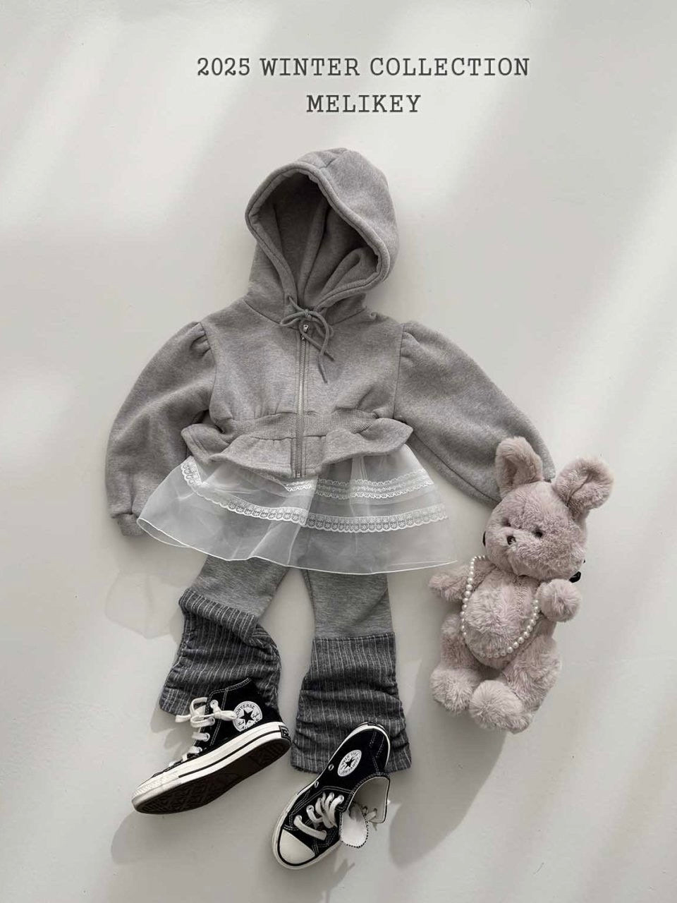 Short frill zip up hoodie