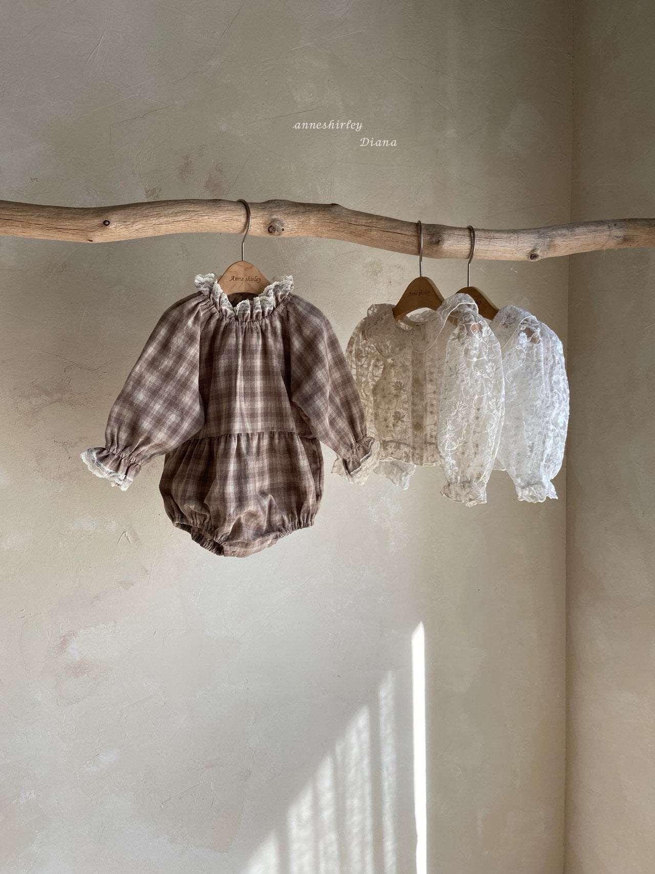 Lace collar cardigan