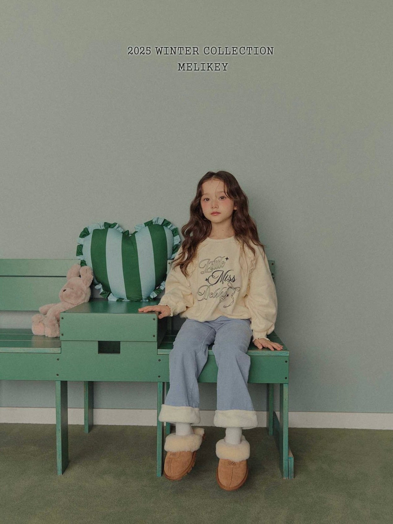 Marshmallow bootcut pants