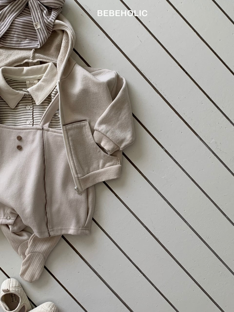 Two button suspender pants