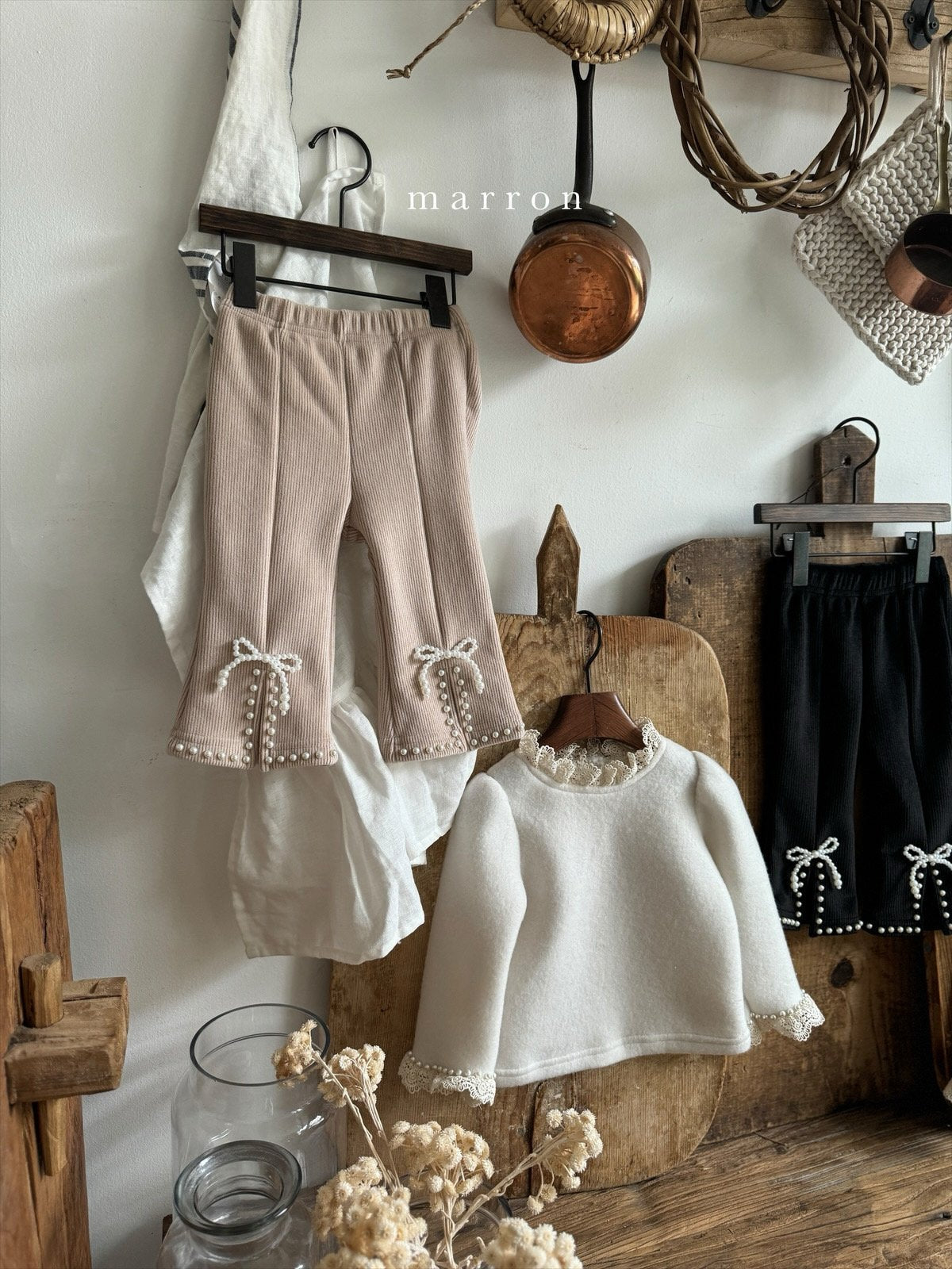 Pearl ribbon pants