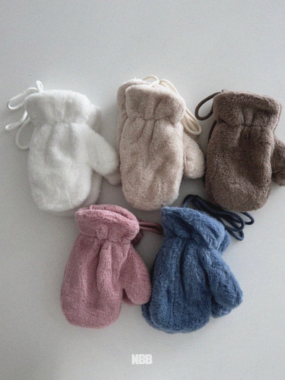 Winter fluffy gloves
