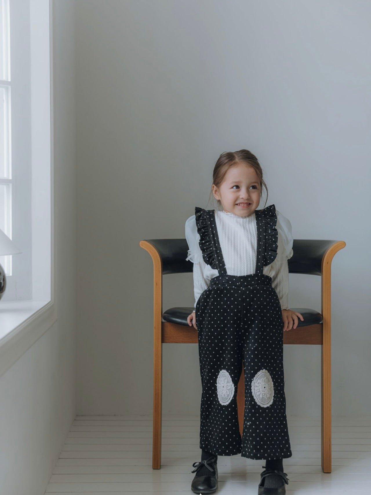 Dot frill suspender pants