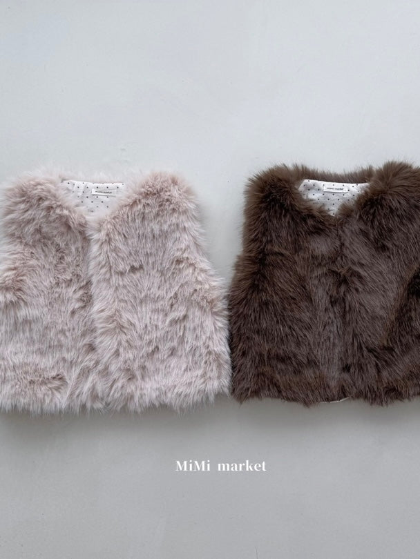 Bebe fur vest