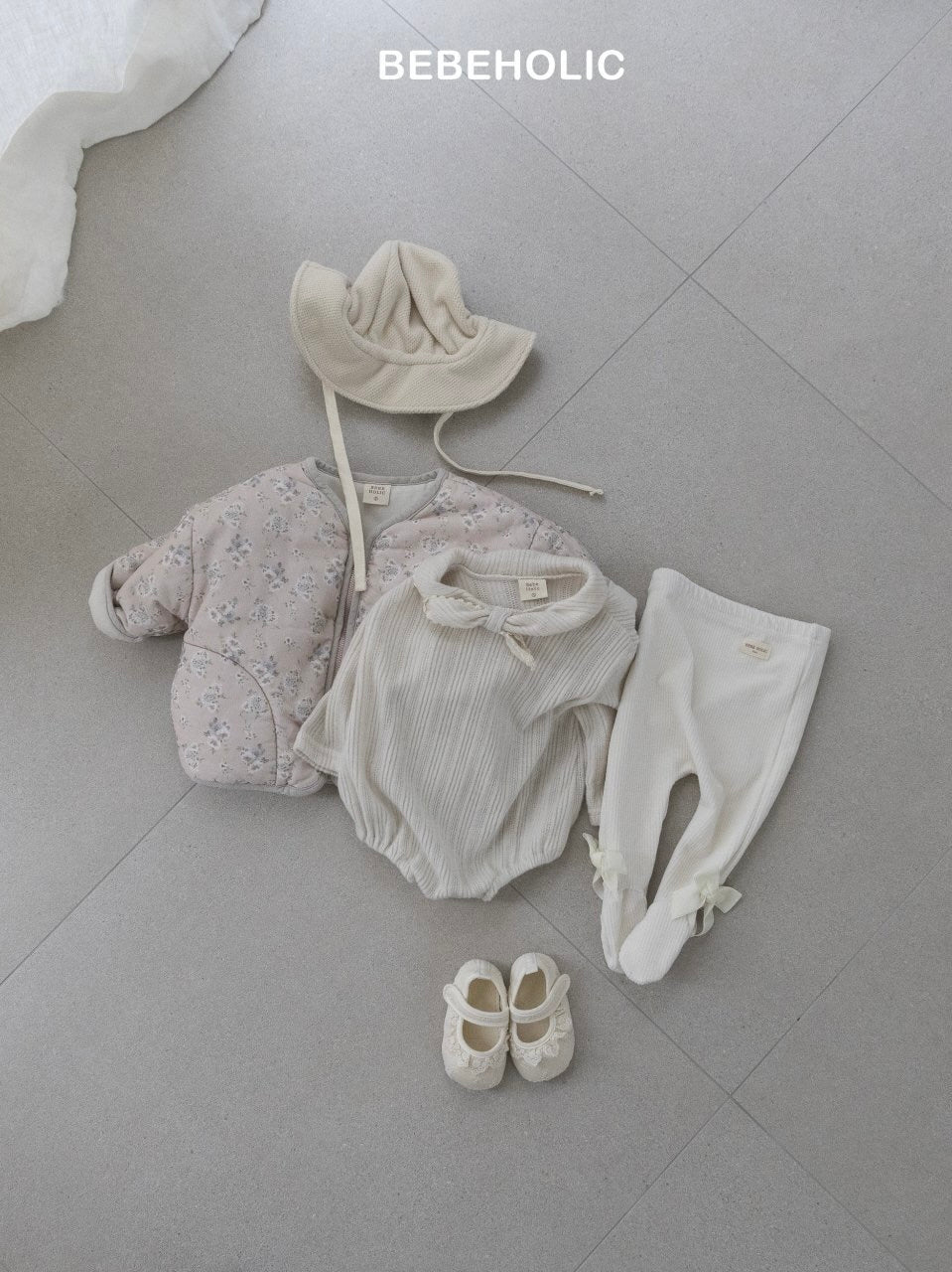 Ribbon footed leggings