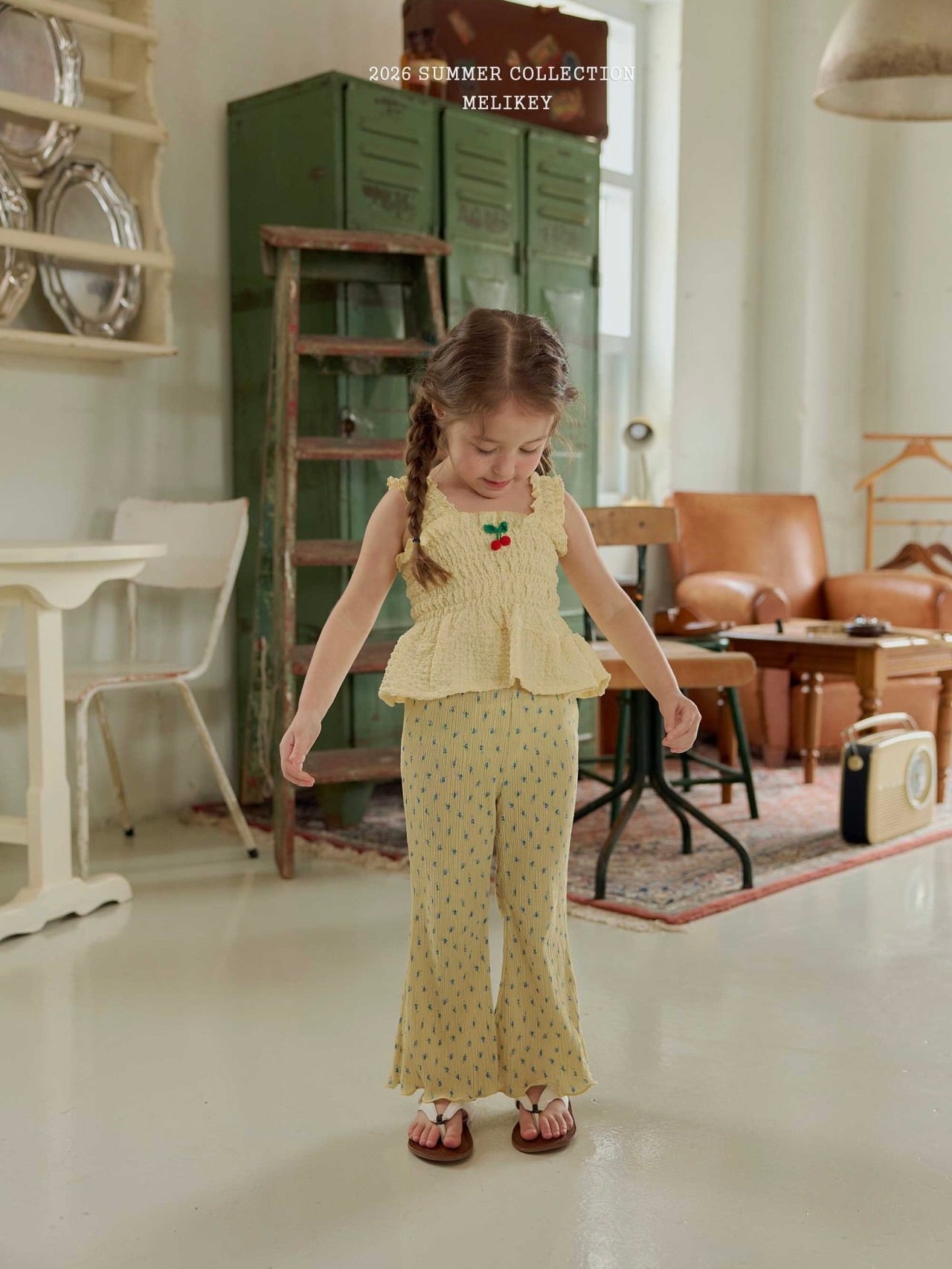 Cherry tucking blouse