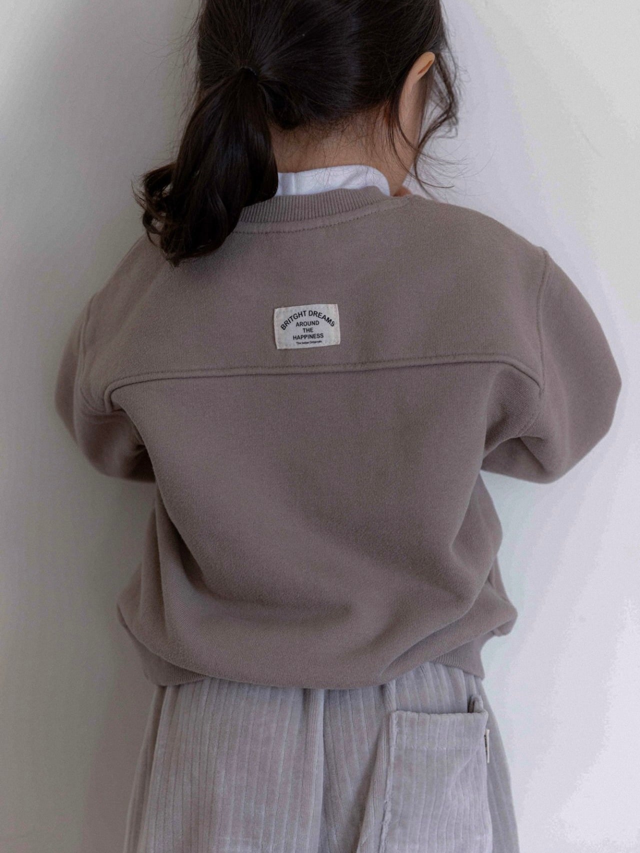 Slit sweatshirt