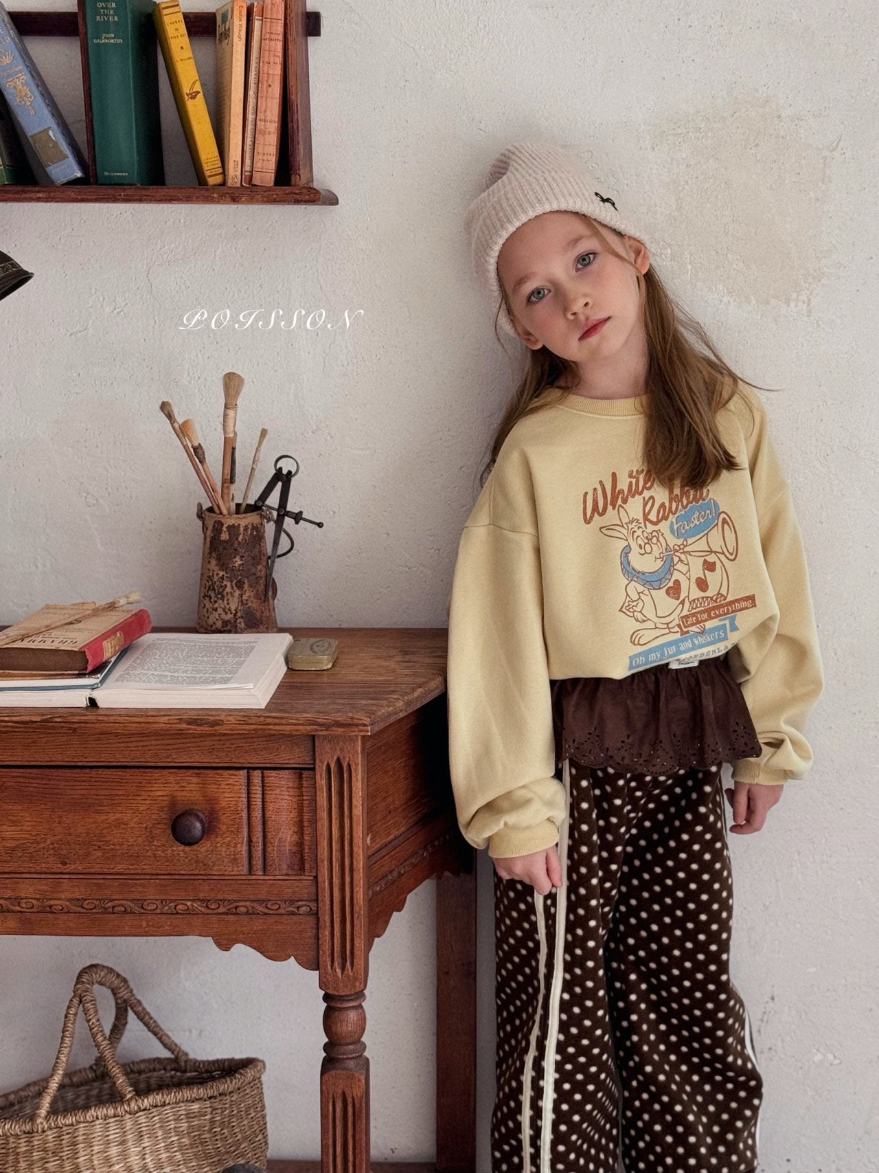 Wonderland vintage sweatshirt