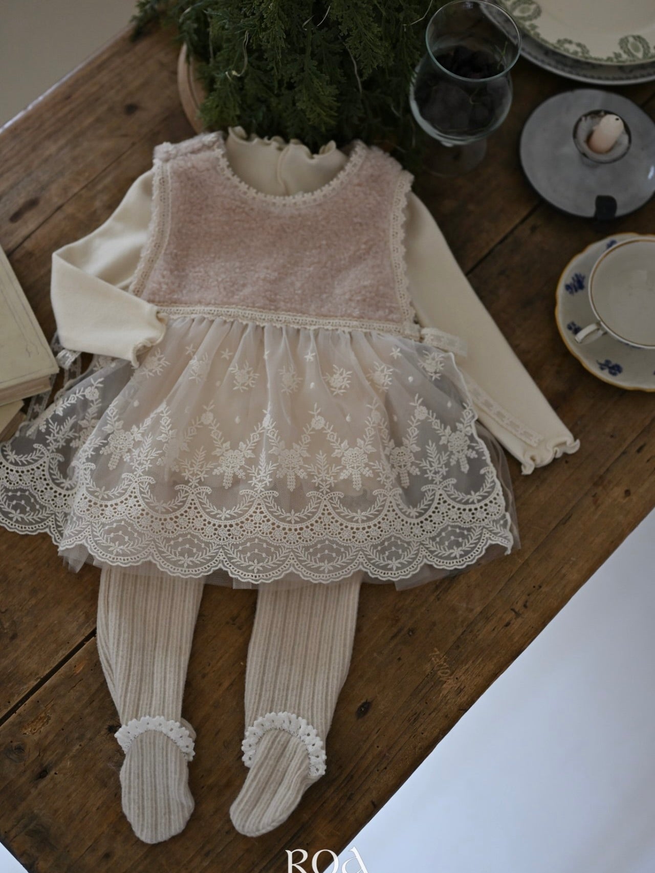 Frill footed leggings