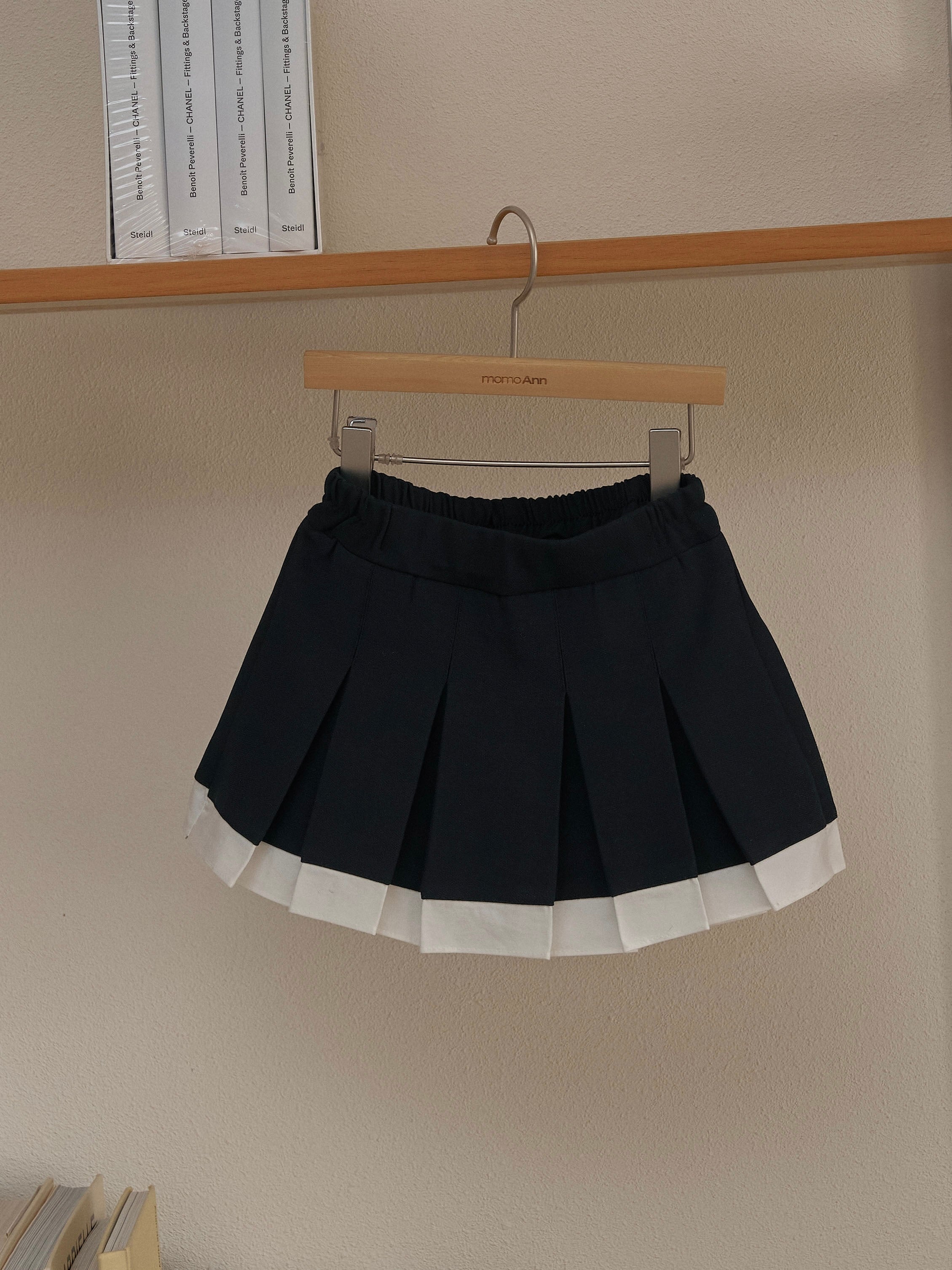 Pleated skirt