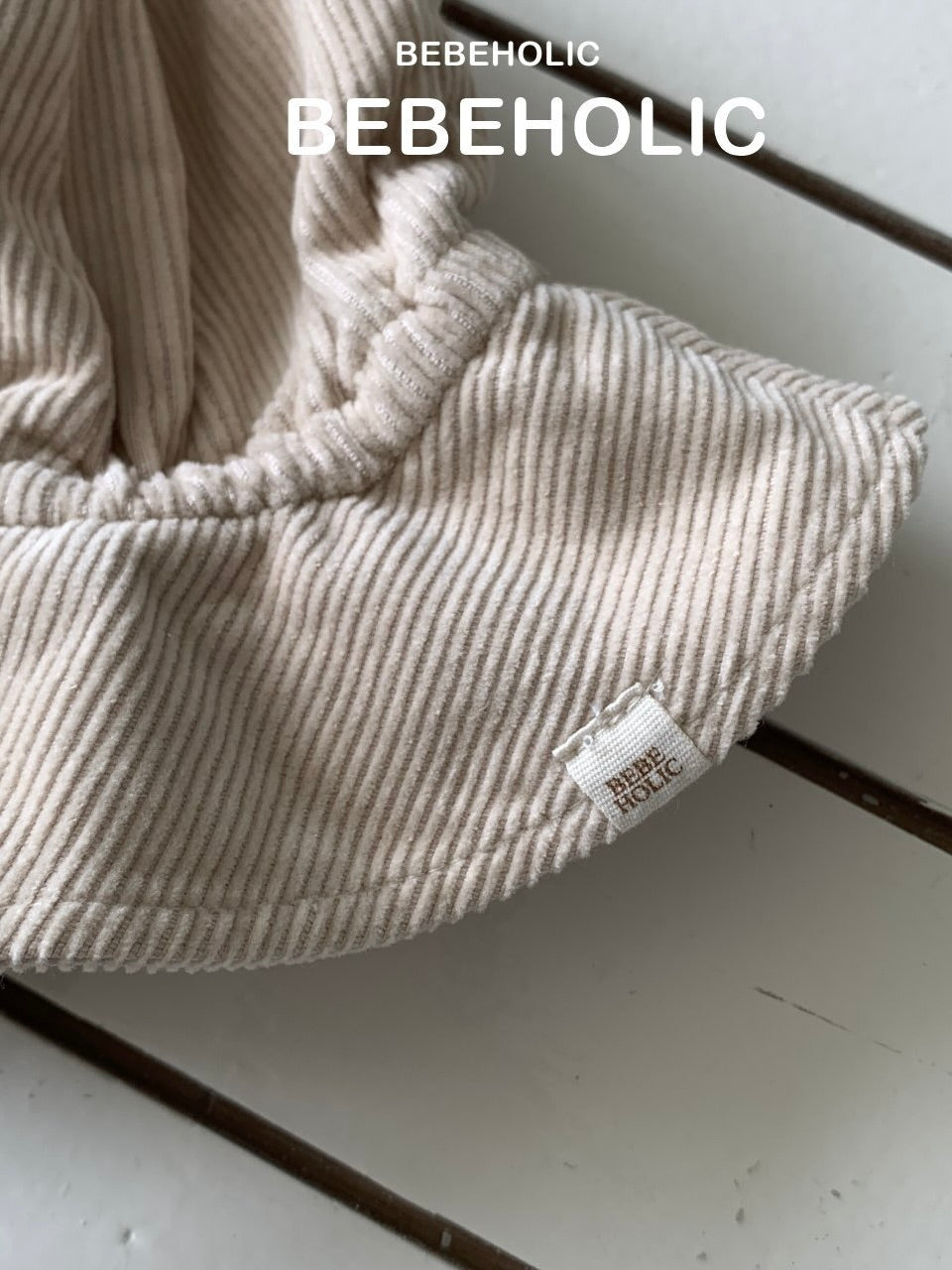 Mini corduroy bucket hat