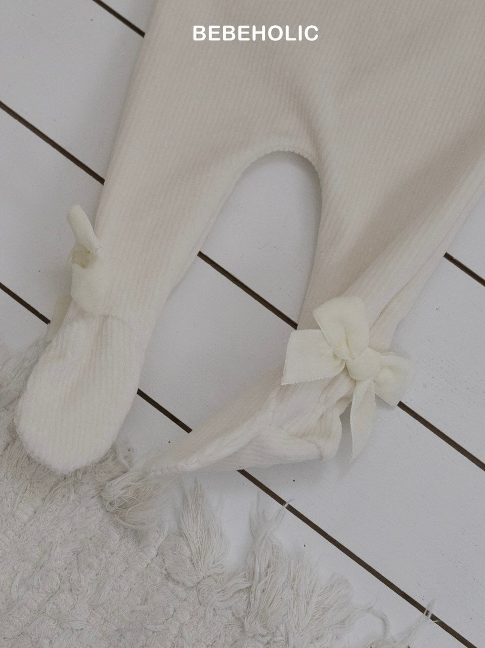 Ribbon footed leggings