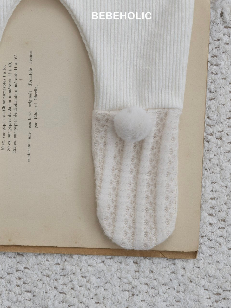 Pom pom texture leggings