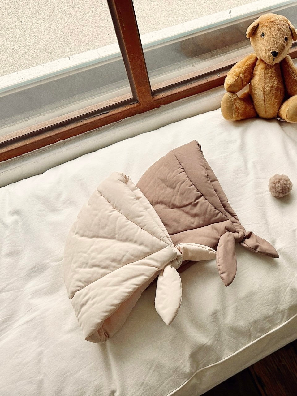 Padded bonnet (baby)