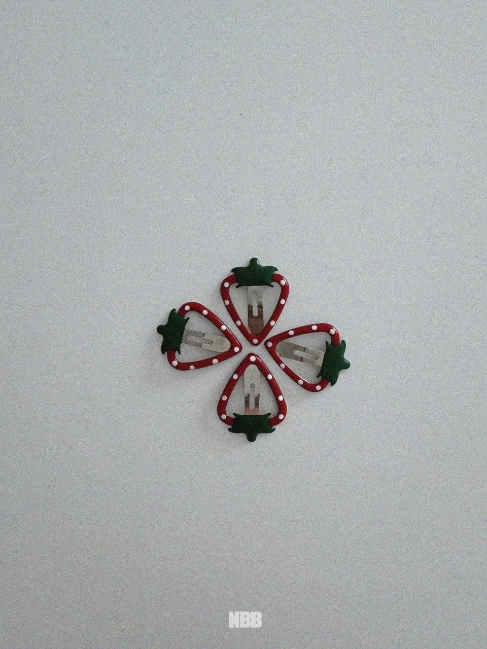 Strawberry hair pin set (4 pieces)