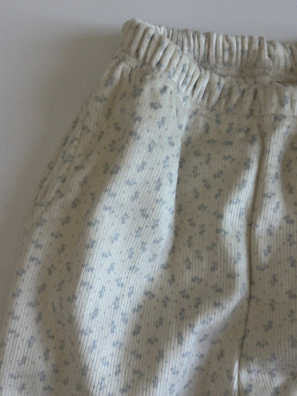 Flower boa jogger pants