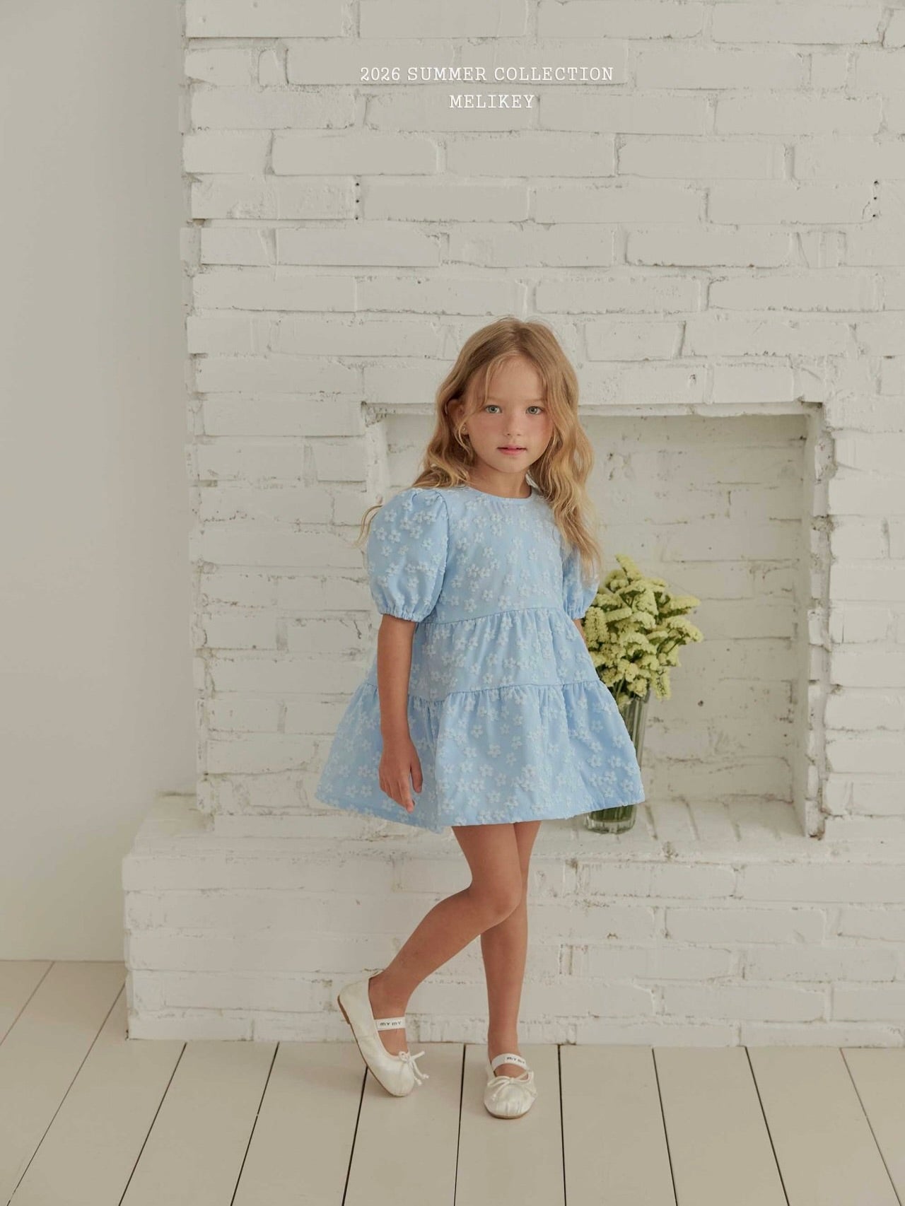 Shine back ribbon one piece