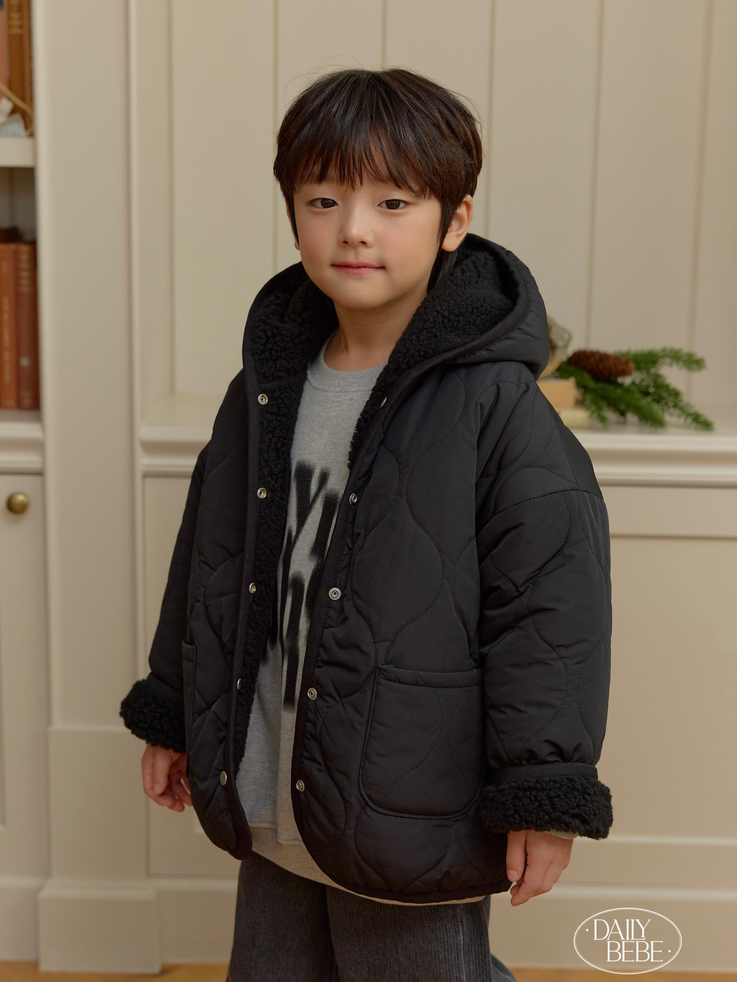 Reversible hooded jumper