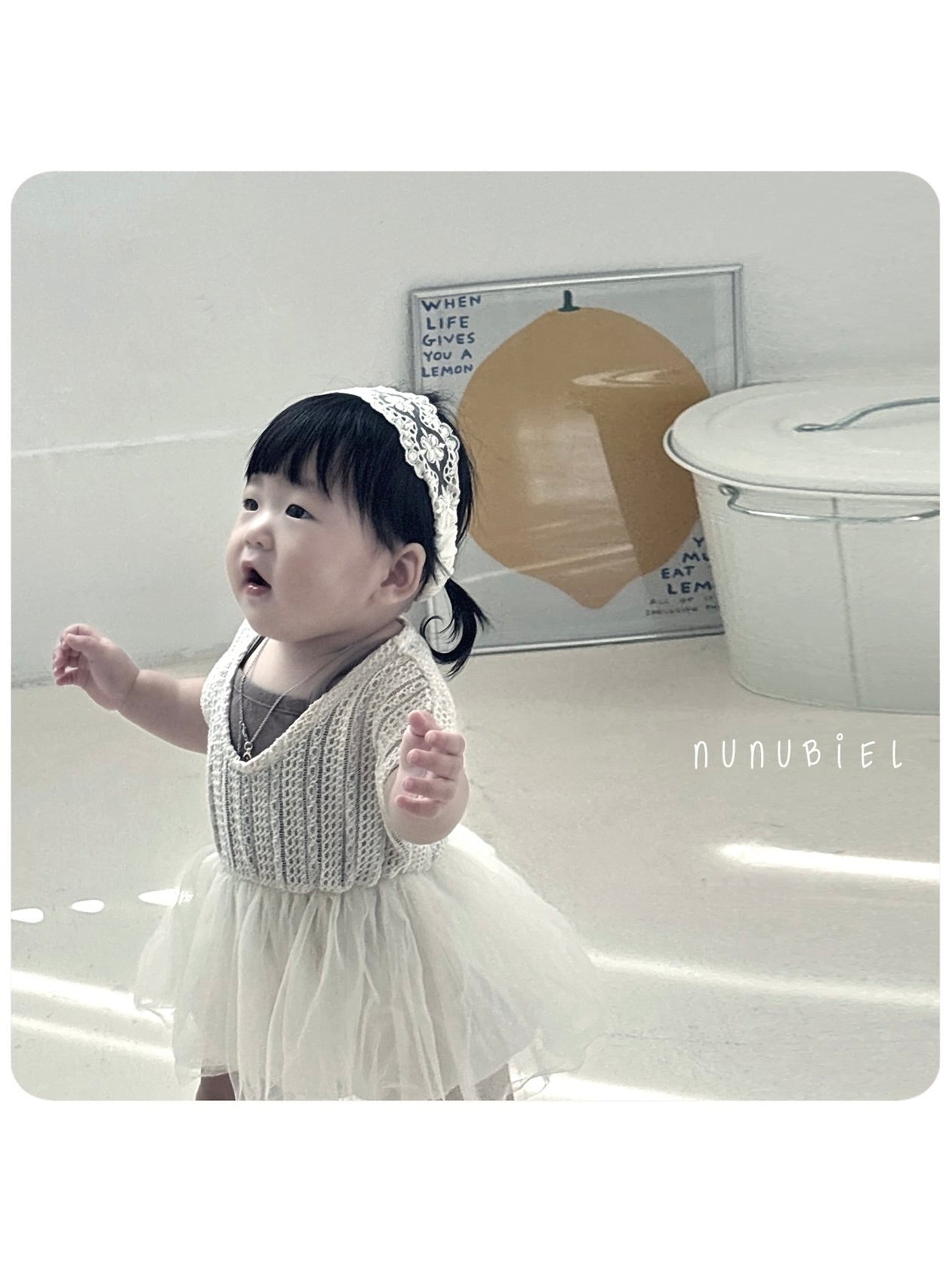 Bebe madeleine sleeveless