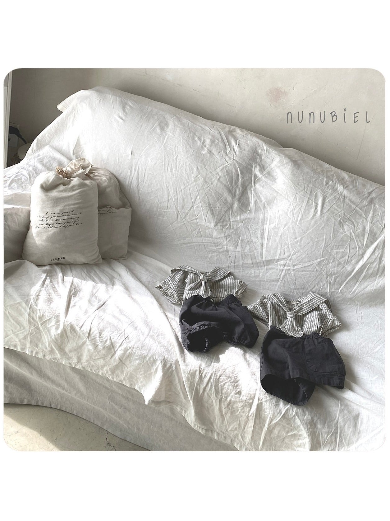 Buckle bloomer