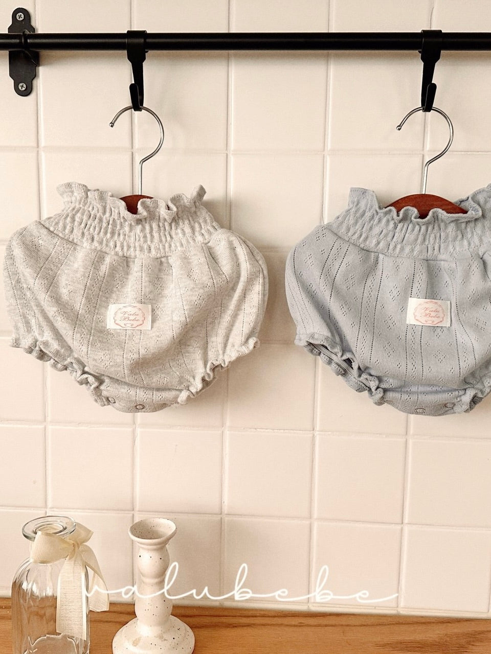 Eyelet smocking bloomer