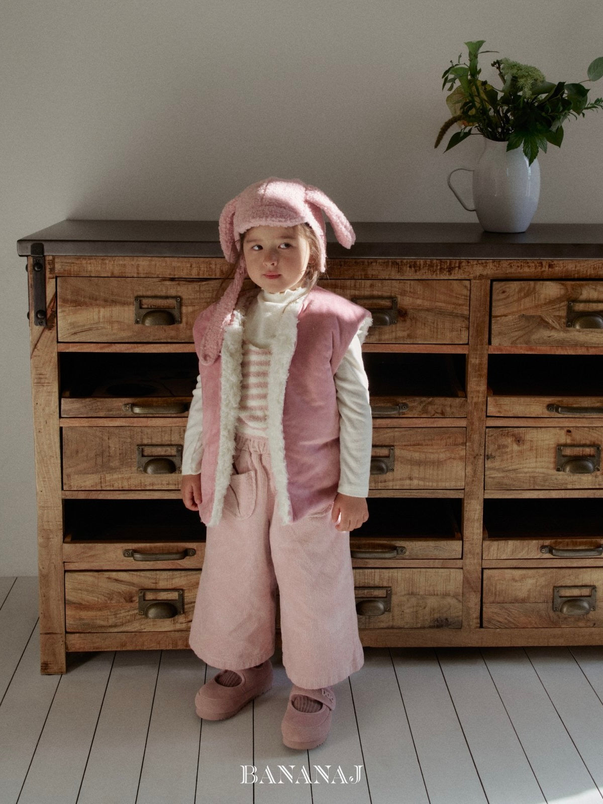 Soft reversible vest